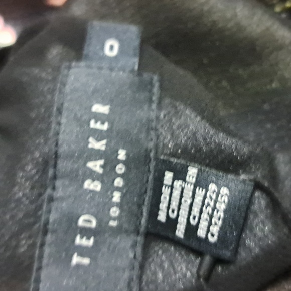 Ted Baker London  Women's Floral Black Top - Picture 10 of 12